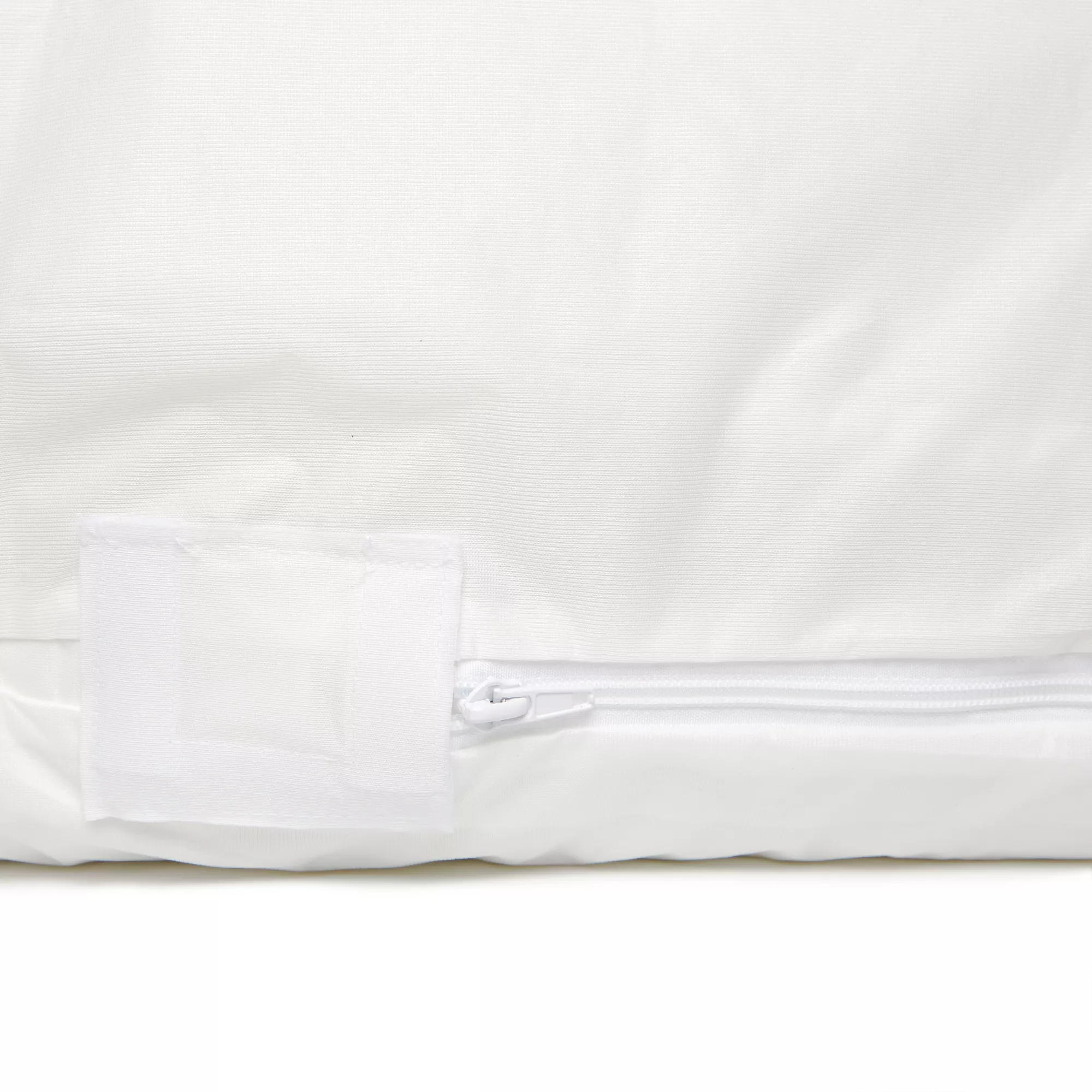 Simply Essential™ Bed Bug Barricade Twin XL Mattress Protector