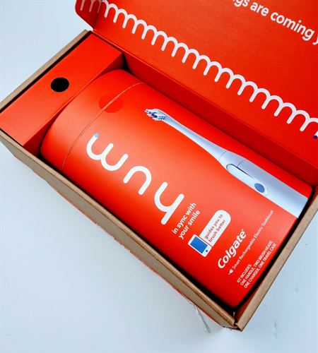 Hum Colgate Smart Toothbrush Kit, Ultrasonic Toothbrush with Travel Case Blue