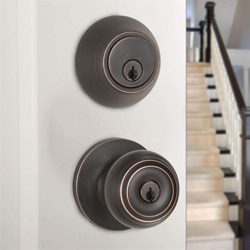Amazon Basics Exterior Knob With Lock and Deadbolt, Classic set of 2 , Oil Rubbed Bronze