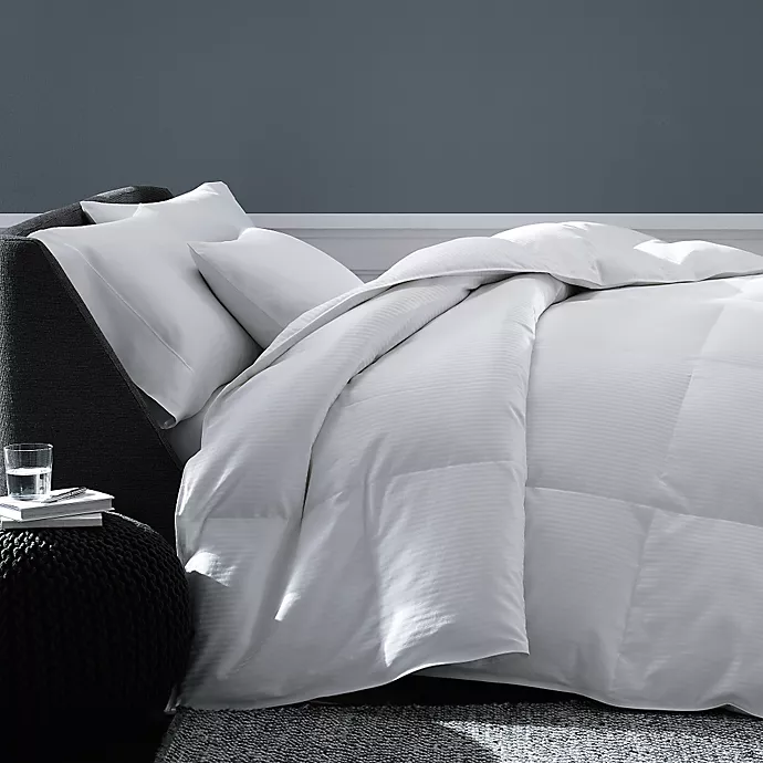 The Seasons Collection Twin White Goose down 500 Thread count comforter