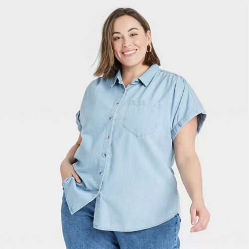 Women's Plus Size Short Sleeve Button-Down Denim Shirt - Ava & Viv Light Wash 3X