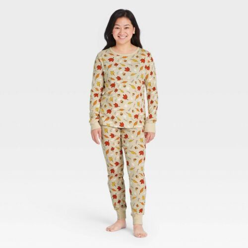 Women's Fall Leaf Print Matching Family Pajama Set - Oatmeal S