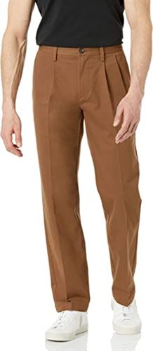 Amazon Essentials Men's Classic-Fit Wrinkle-Resistant Pleated Chino Pant, Dark Khaki Brown, XL