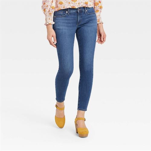 Women's Mid-Rise Curvy Skinny Jeans - Universal Thread Washed Indigo 12 Short,