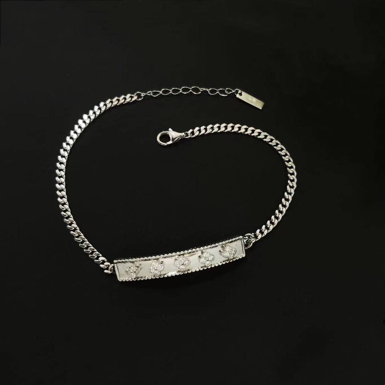 Elegant Silver 925 Bracelet Studded With Sparkling Zircon Stones