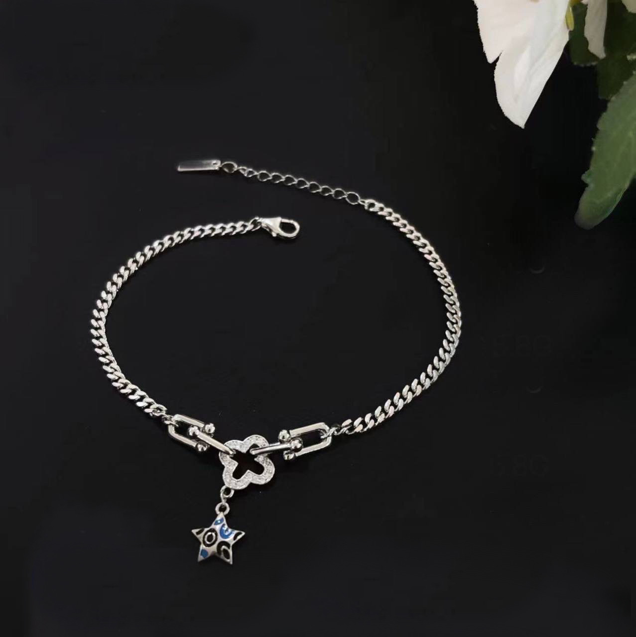 Elegant Silver 925 Bracelet Studded with Sparkling Zircon Stones