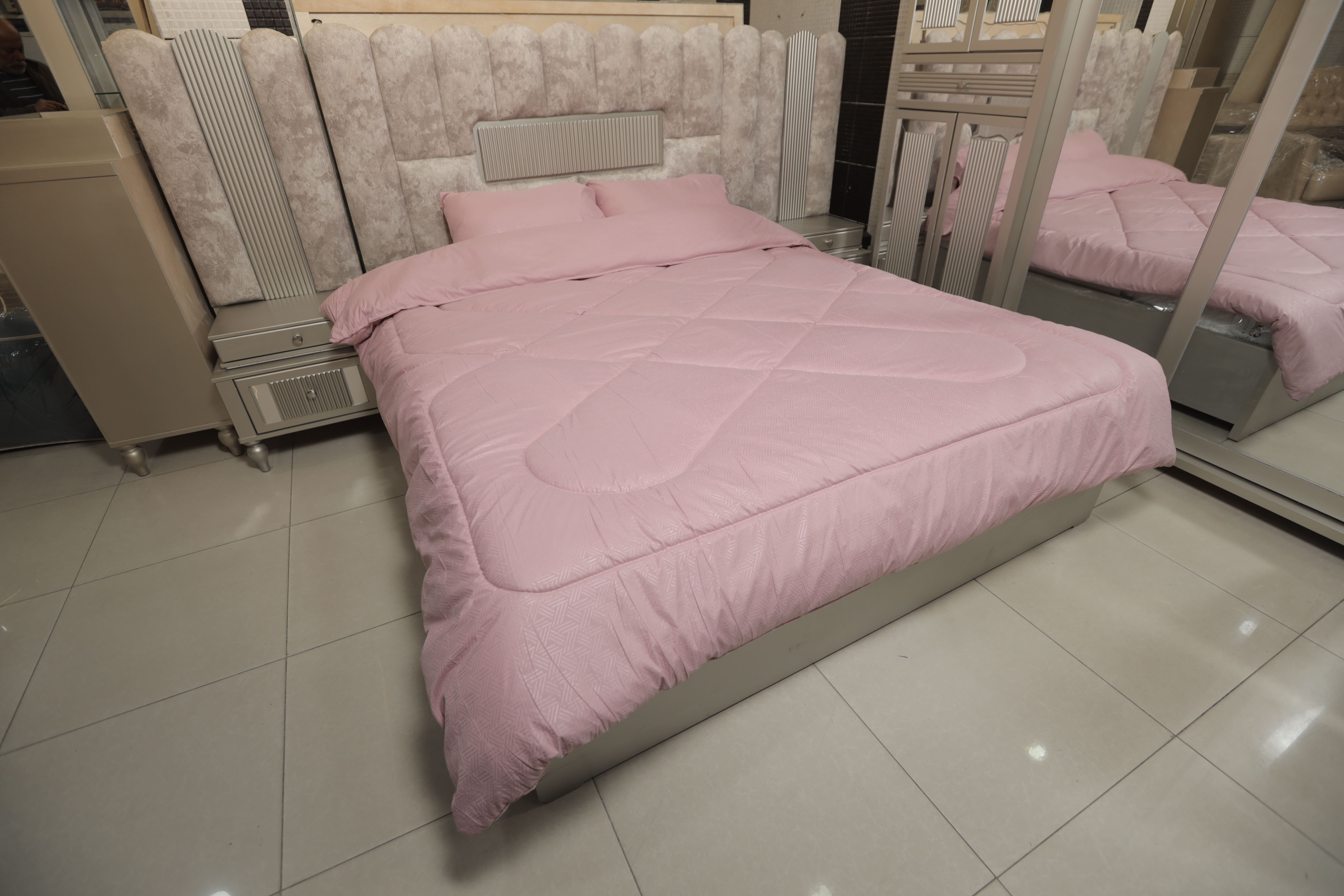 Single Size Comforter in Pink