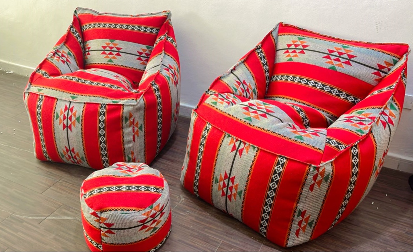 Oriental bean bag chair with a circular box