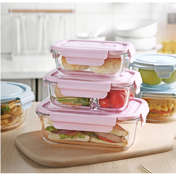 3 portioned glass containers for preserving meals