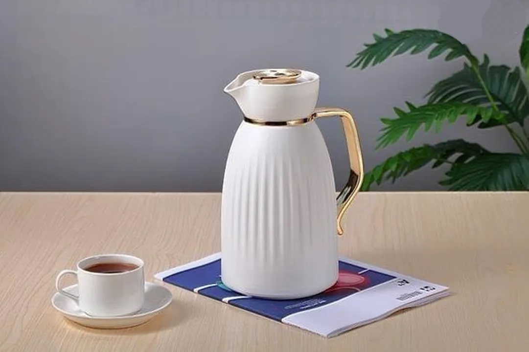 1-liter thermal coffee pot in a modern and distinctive shape