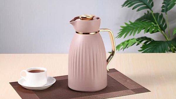 1-liter thermal coffee pot in a modern and distinctive shape