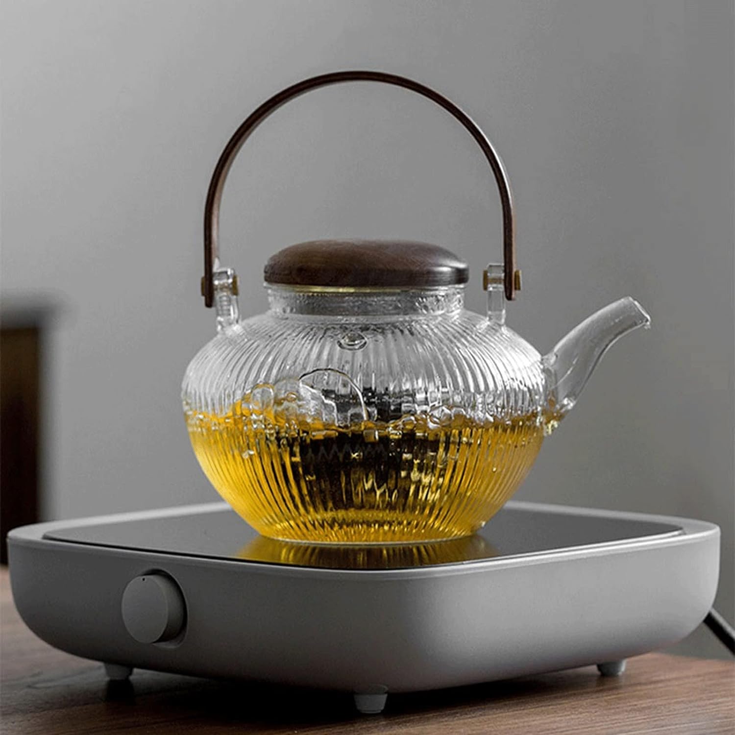 Homemade teapot with thick glass that can withstand high temperature